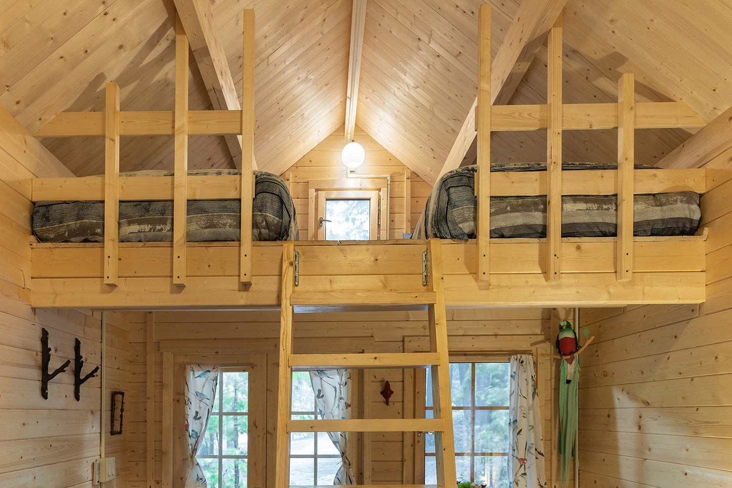 Weekender Bunkie- Free Shipping!!!