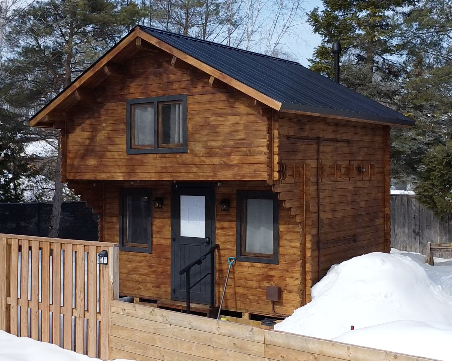 Sprucewood Lodge- Free Shipping